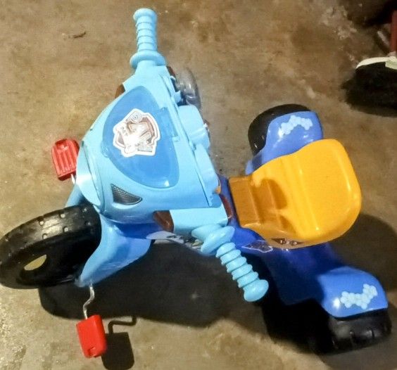 New.. Open Box And Assembled..The Fisher-Price PAW Patrol Toddler Tricycle