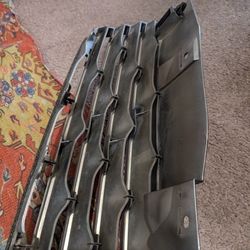 2006 Infiniti G35 Front Grille 