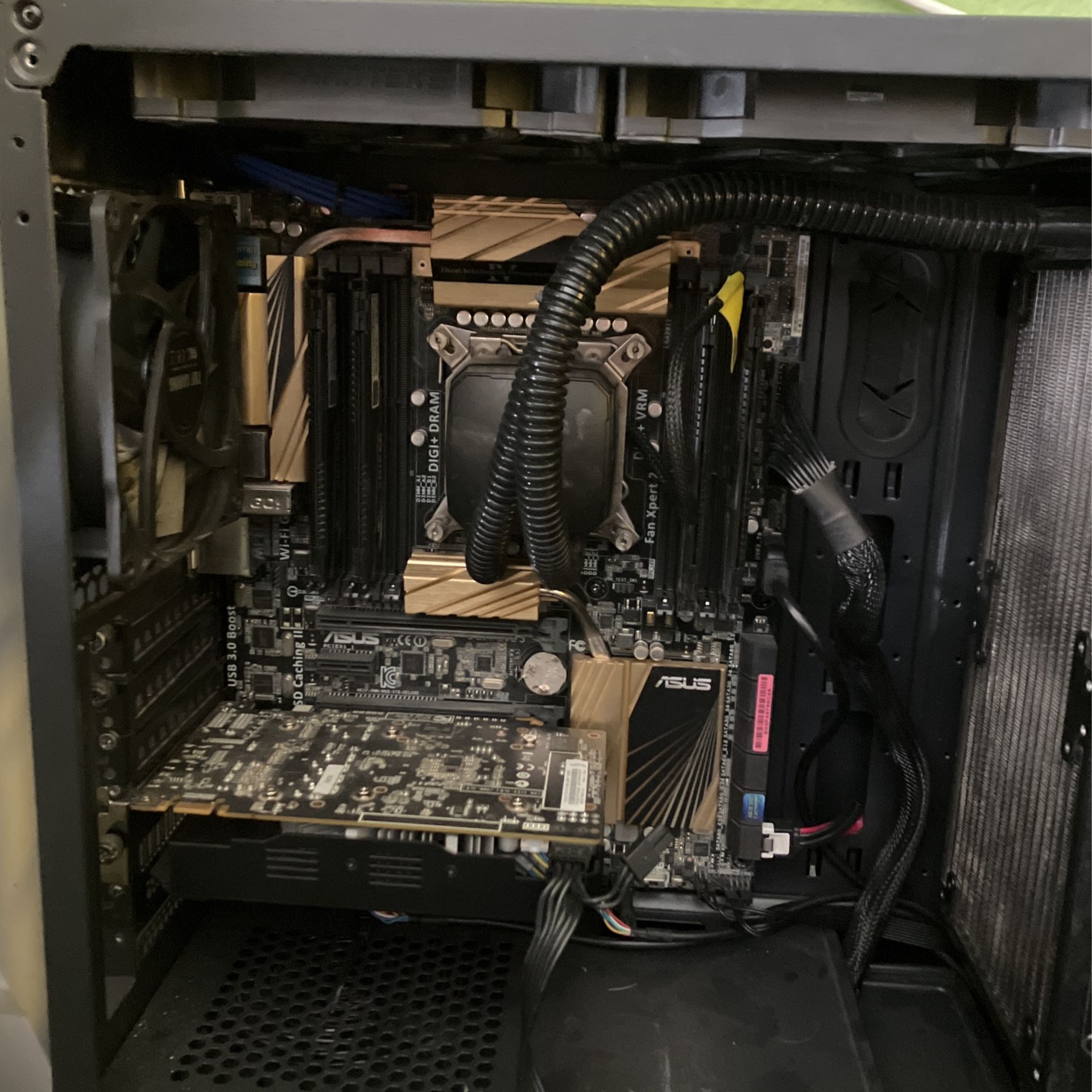 Gaming X79 Deluxe MObo I7 Parts