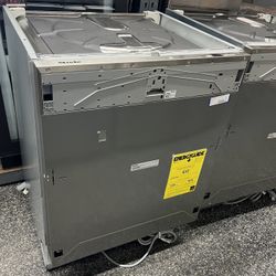 Open Box Panel Ready Miele Dishwasher 3 Racks