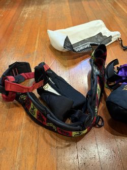 Petzl Climbing Harness Size M And Chalk Bag