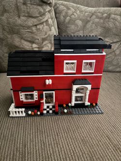 Lego house