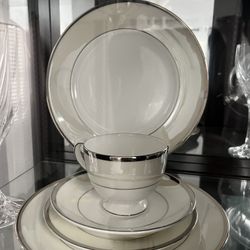 Wedgwood Lustreware Oyster - 5 Piece Set 
