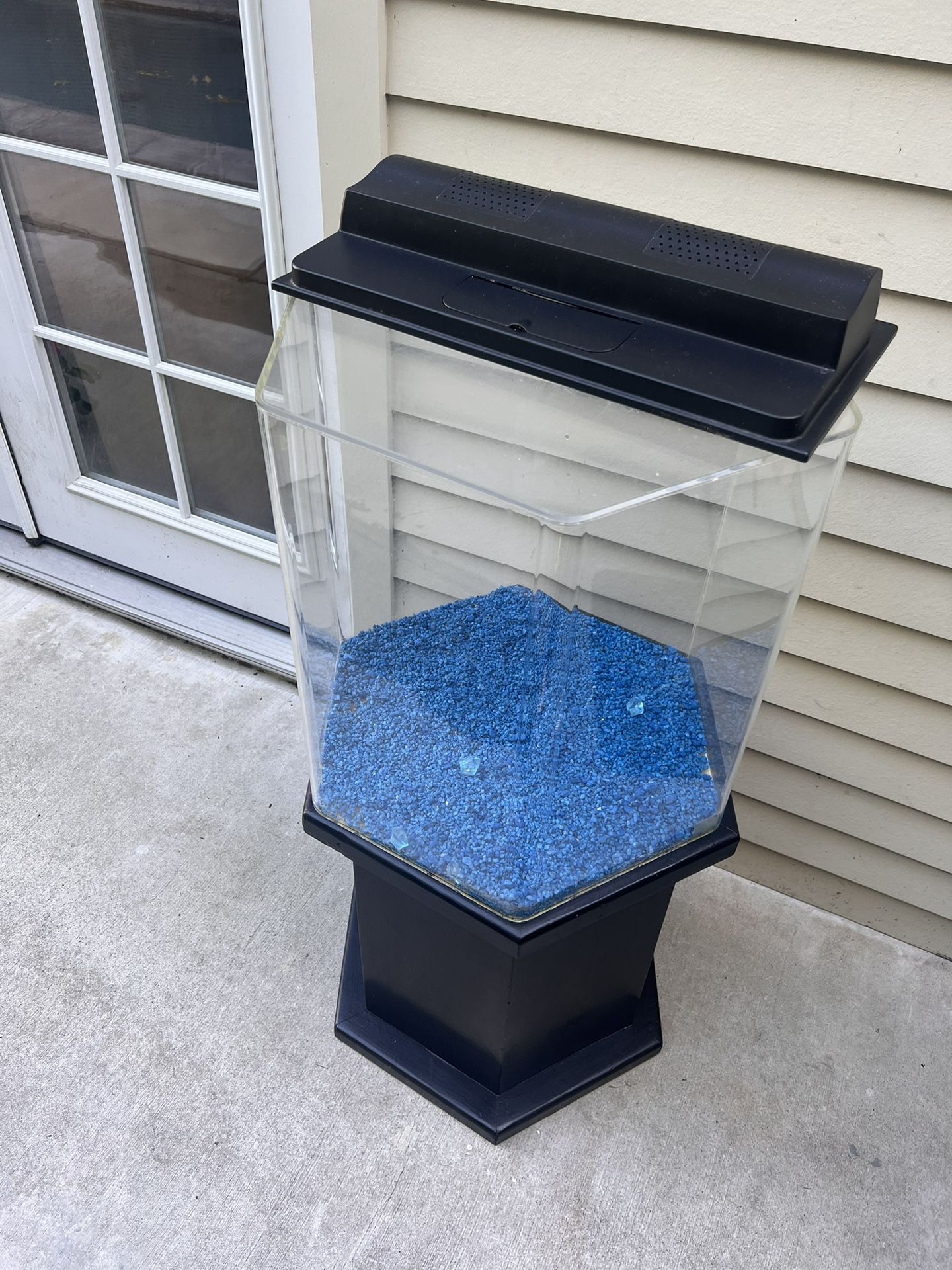 30 Gallon, six sided Aquarium & Wood Stand