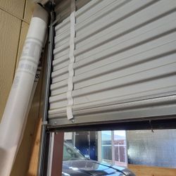 Roll Up GARAGE door