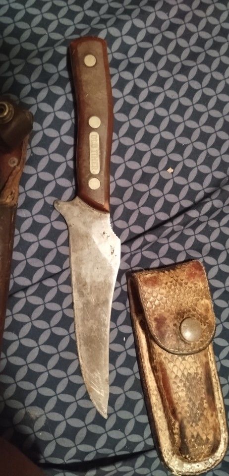 Old Timer 7 In Blade With Case Also Have A 4in