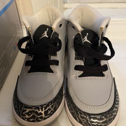 Kids Jordan’s Size 2 UNISEX 