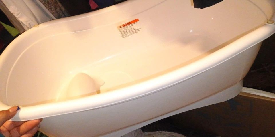 Baby Bathtub And Reflux Pillow 