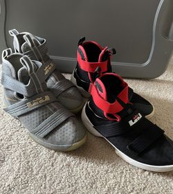 2 Set Men Nike Sneakers Size: 6.5/ 7 