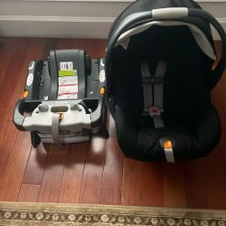 Chico Key Fit 30 Car seat With Base
