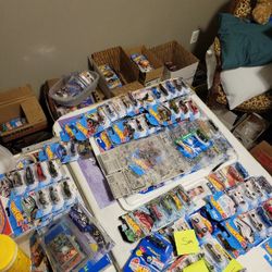 HotWheels starter sets of 10 for collecting or play
