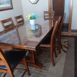 6 Chairs Table