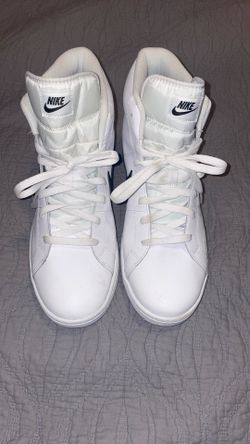 Nike Mid top Sneaker