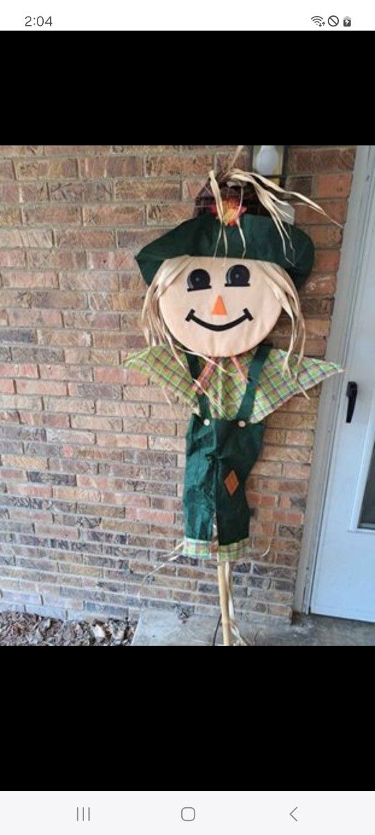 Brand new harvest corn husk scarecrow yard stake