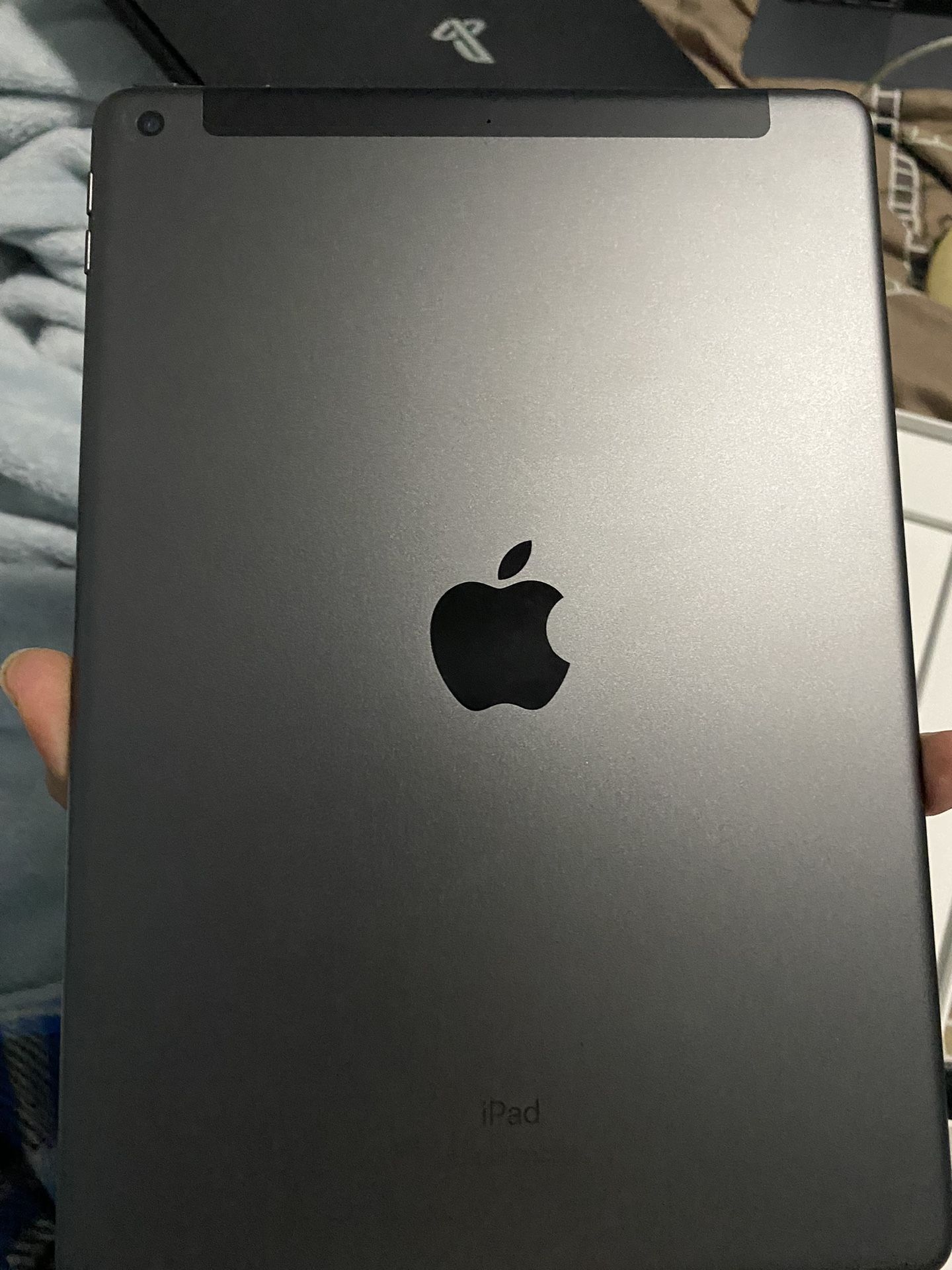 iPad 8th Gen 32gb Wi Fi & Cellular