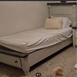 Twin Ashley Bed