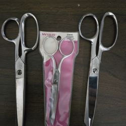 Lot Of 3 Sewing Sissors