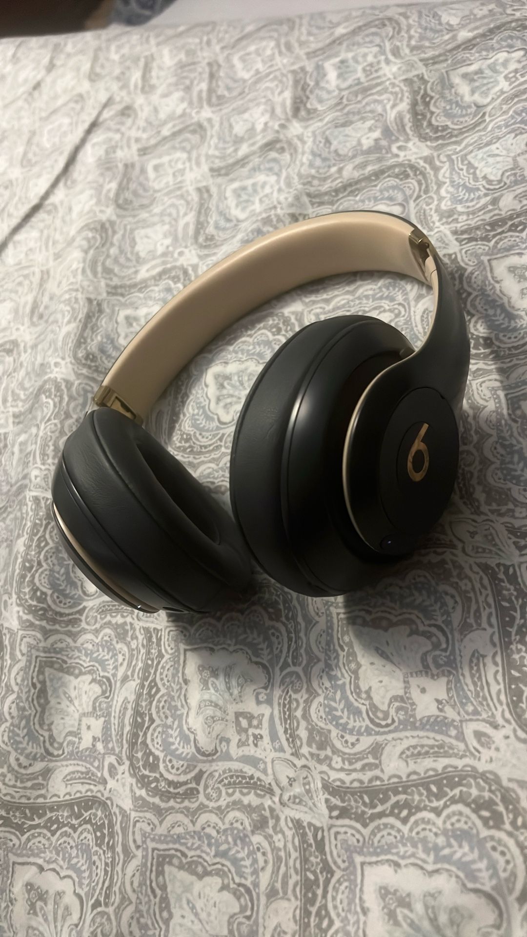 Beats Studio Pro