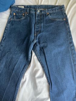 Levi jeans 34/32 (lightly worn)