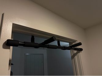 Ignite Classic Pull-Up Bar