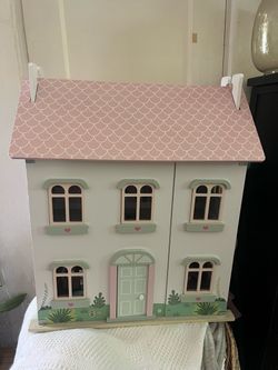 Dollhouse