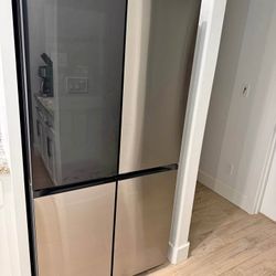 Samsung 23 cu. ft. Bespoke Counter Depth 4-Door Flex Refrigerator with Beverage Zone