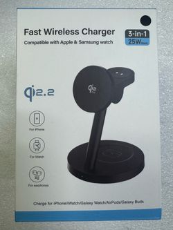 3 in 1 Wires Charging Station for IPhone, Samsung. Strong magnet