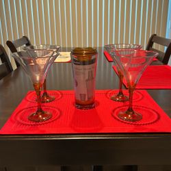 4 pc. Tupperware Drink Set