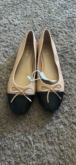 Women flats