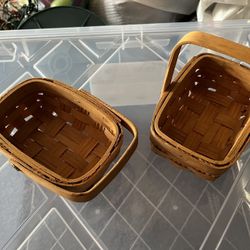 Pair of mini baskets