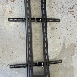 TV Wall Mount for 70-120 inch Flat & Curved TV.