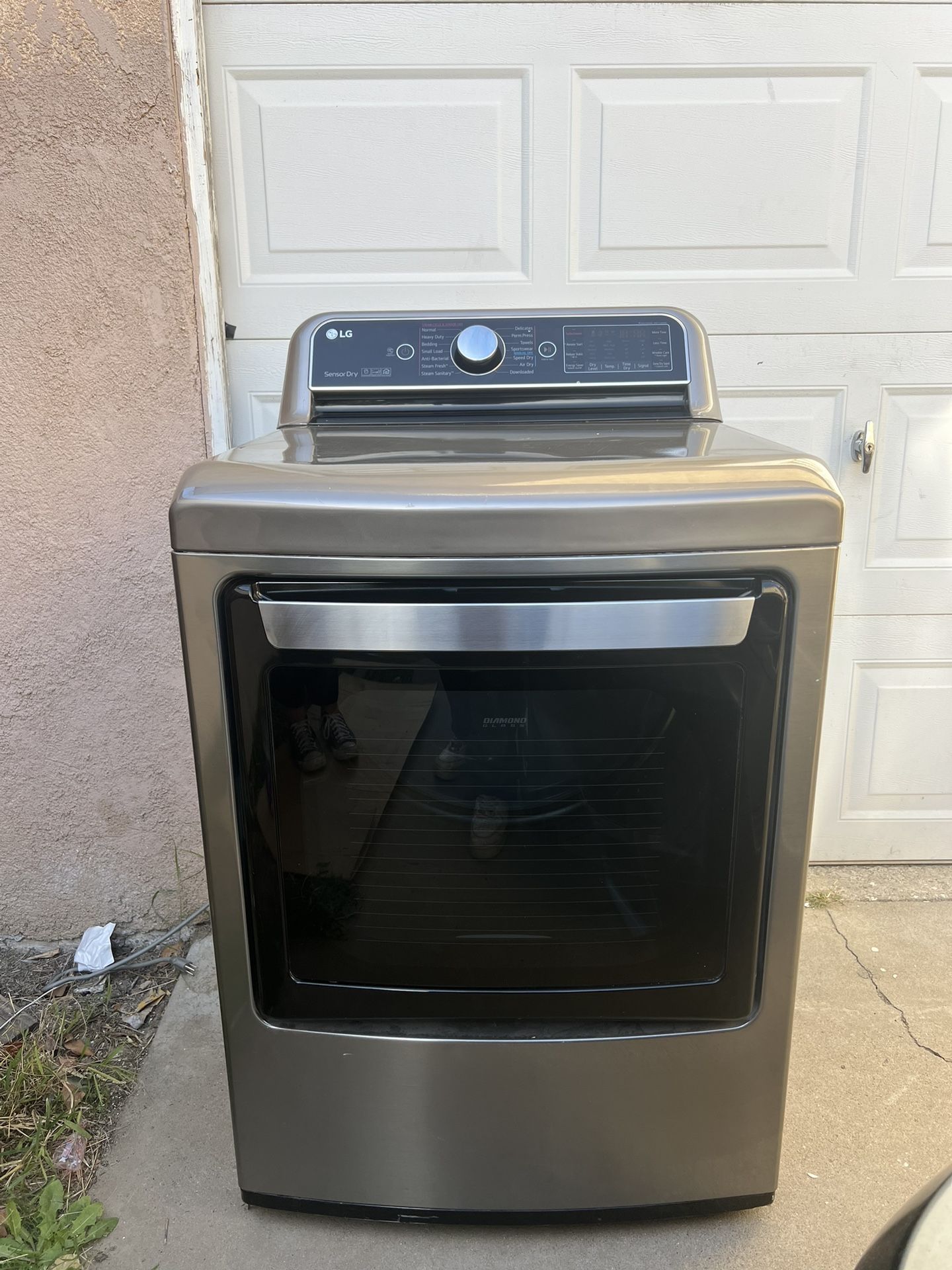 $300/ New-good LG Dryer