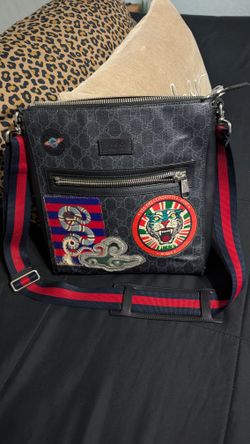 GUCCI Night Courrier Messenger 
