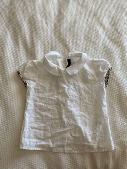 Burberry size 2T