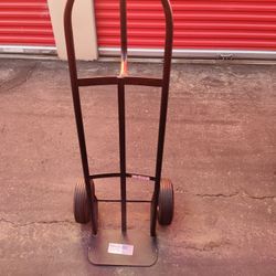 Milwaukee 800 Lbs. Capacity D-Handle Hand Truck