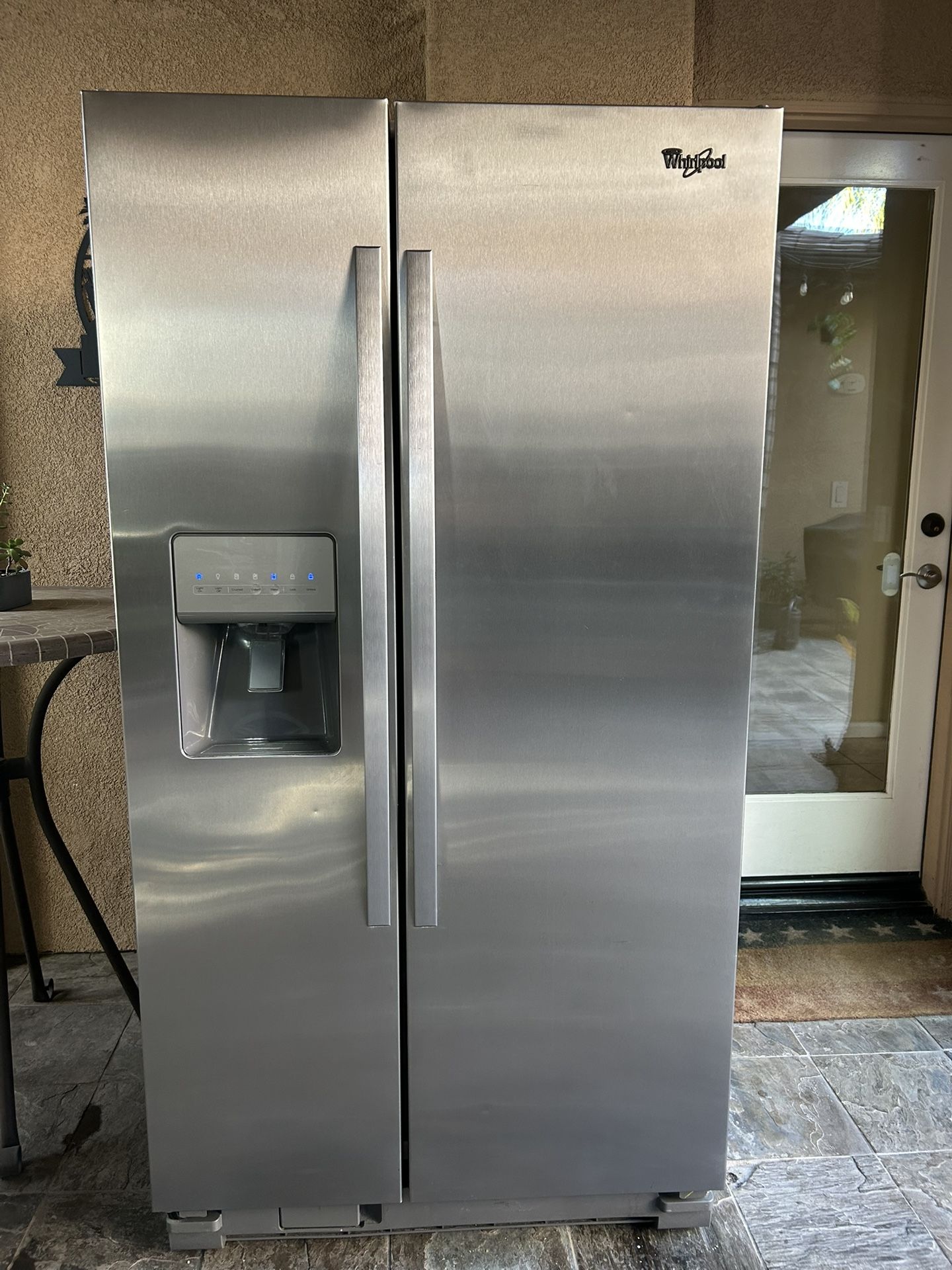 Refrigerator 