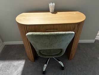 Desktop Table and Accent Chair