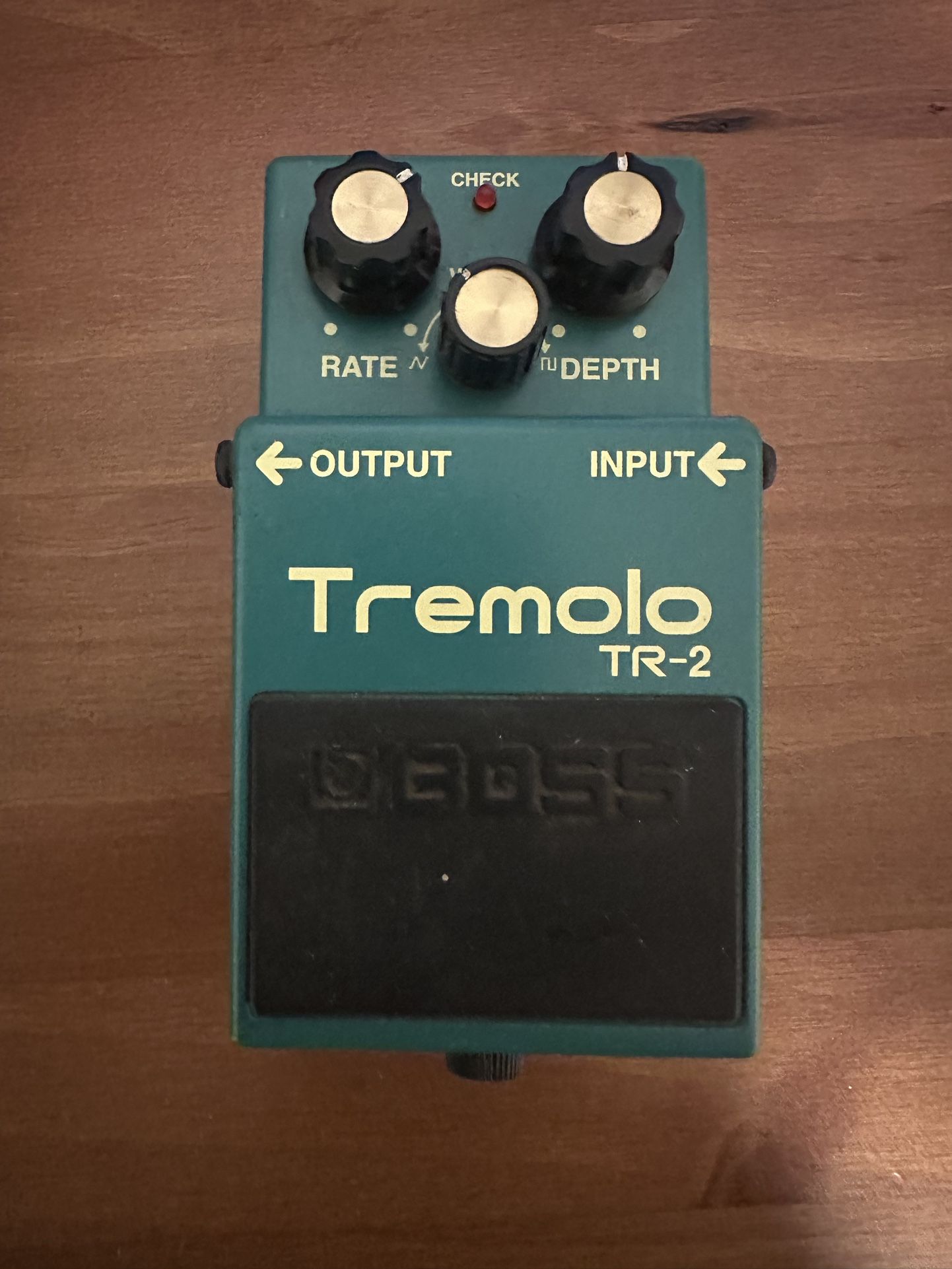 Boss Tremolo TR-2 Guitar Effects Pedal