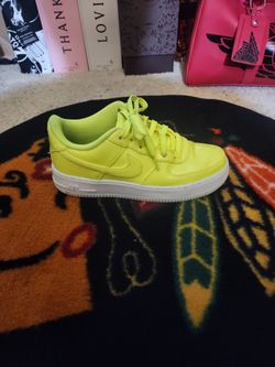 Air Force 1 Neon Volt Size 6y