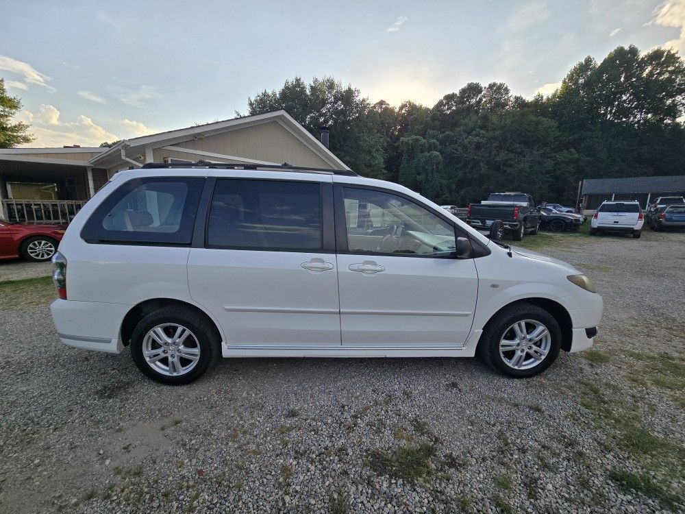 2006 Mazda MPV