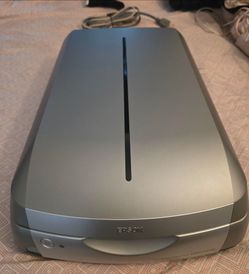 Epson Perfection 4990 Photo Flatbed Scanner