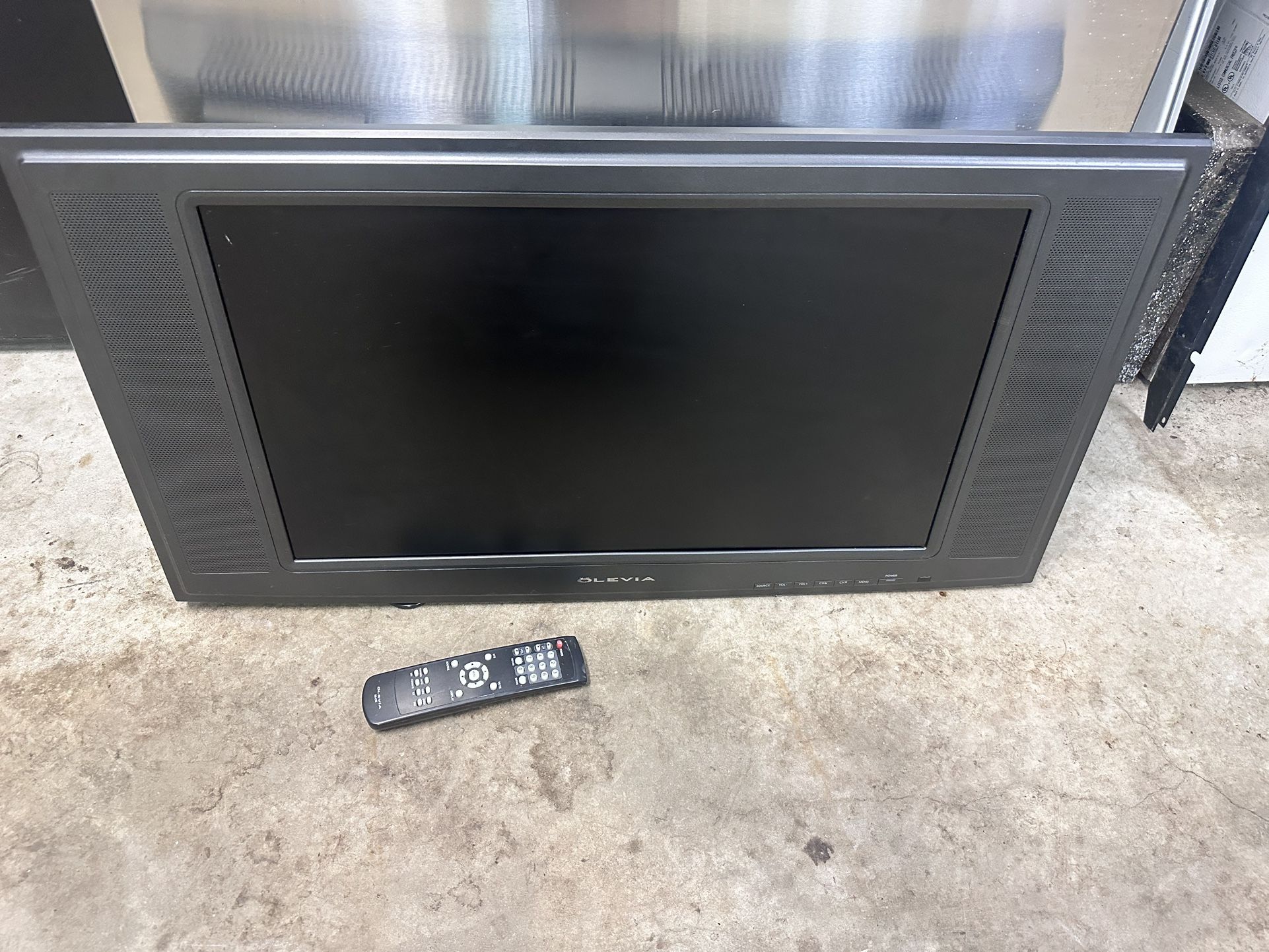Olevia 27” LCD Flat Screen Tv