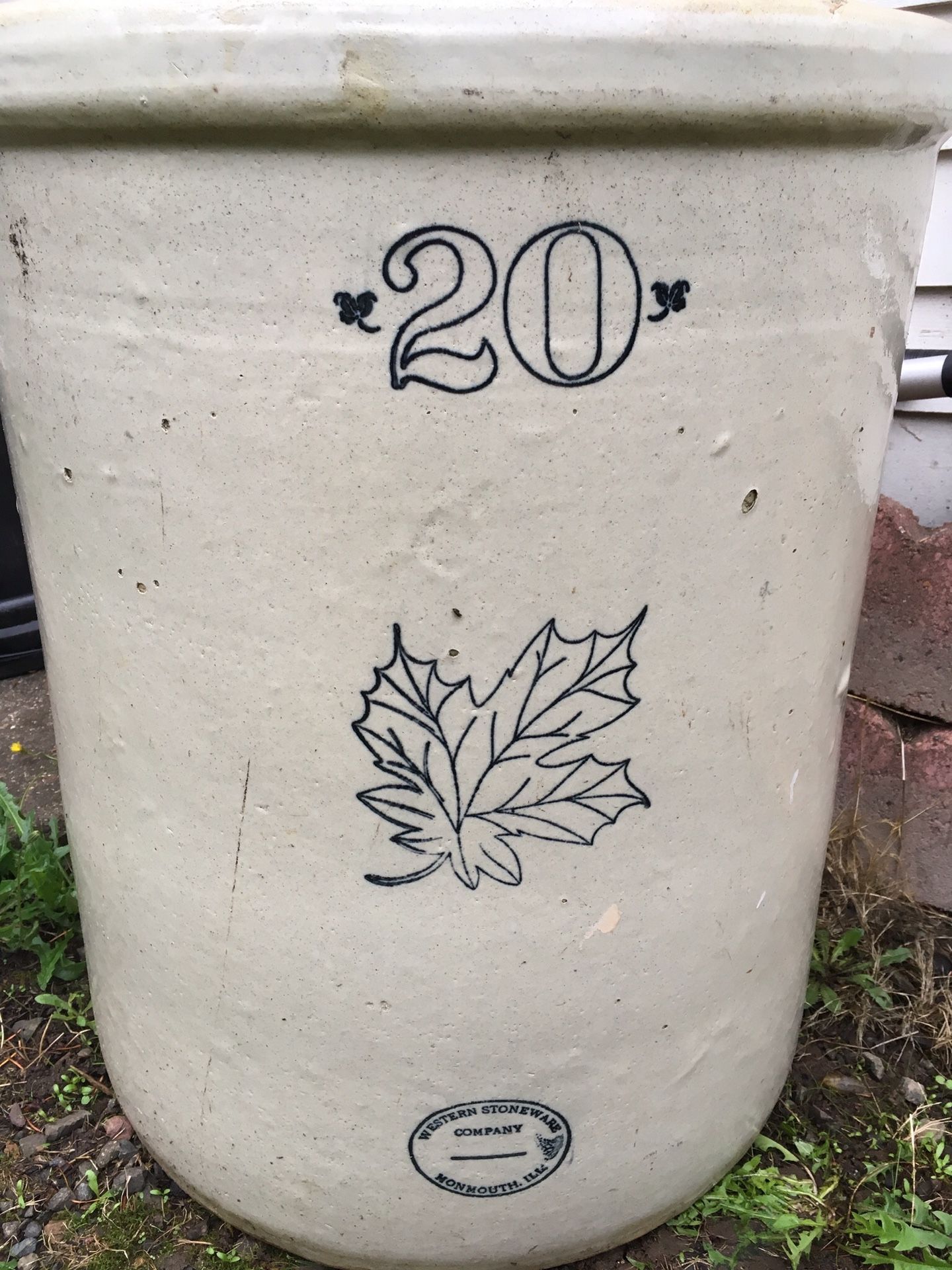 Vintage Western Stoneware 20 gallon crock for Sale in Portland, OR