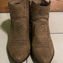 Zipper boots brown with patterns size 8 Women’s