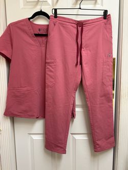 FIGS Mauve Scrub set size small