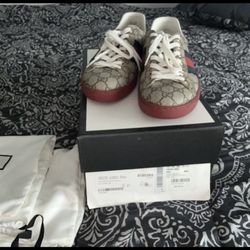 Gucci Shoes 71/2