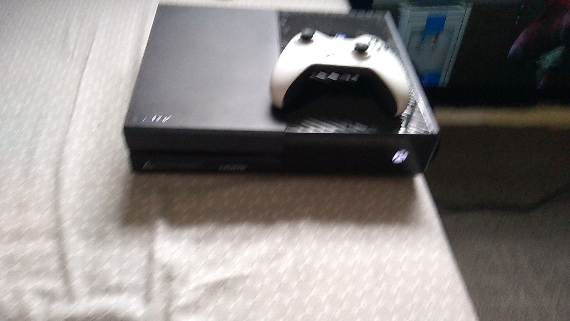 Xbox one with GTA 5 PTEMIUM EDITION