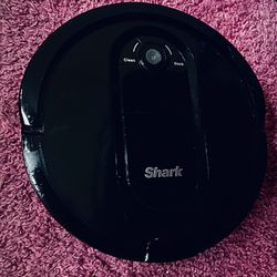 Shark IQ Robot Vacuum 