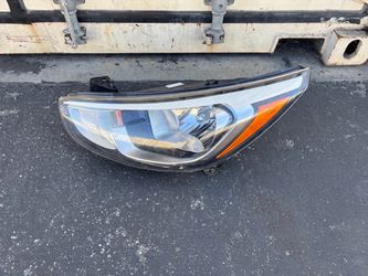 Hyundai accent headlight