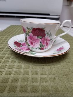 Royal Kendal tea cup & saucer